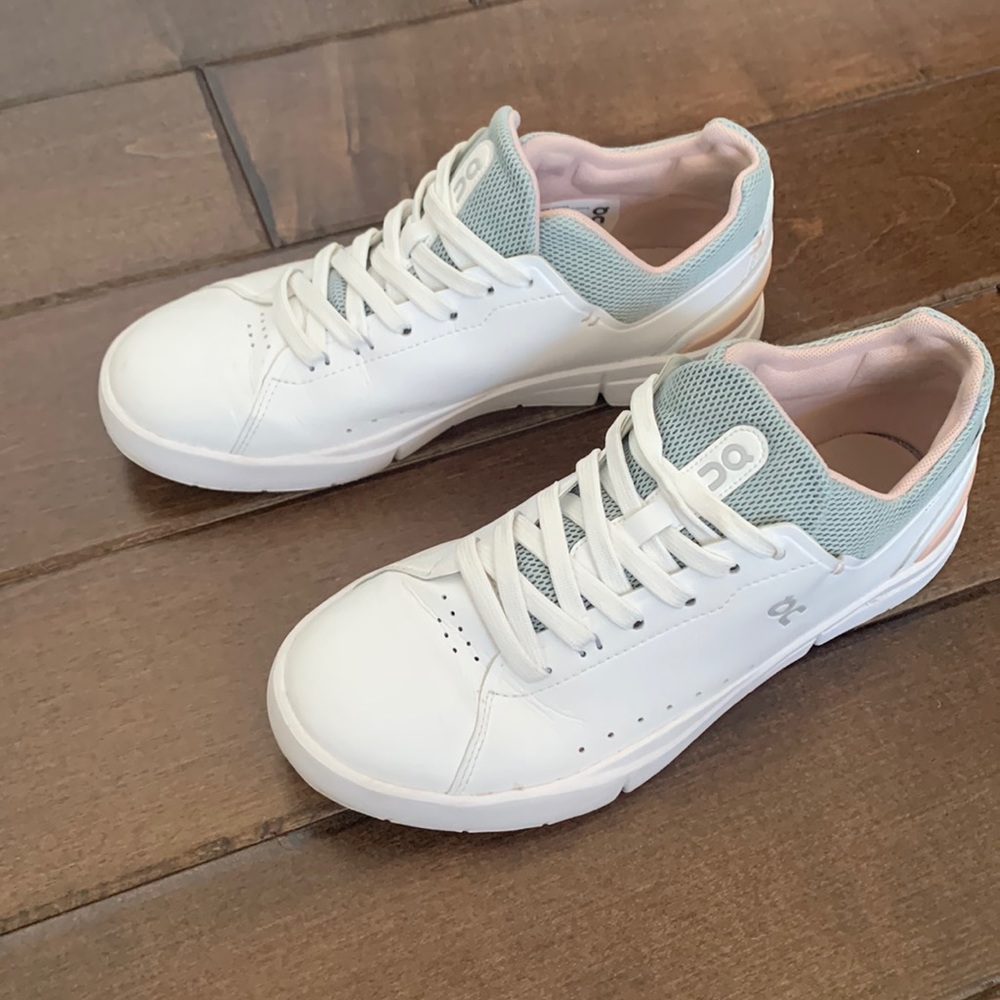 Court Shoes